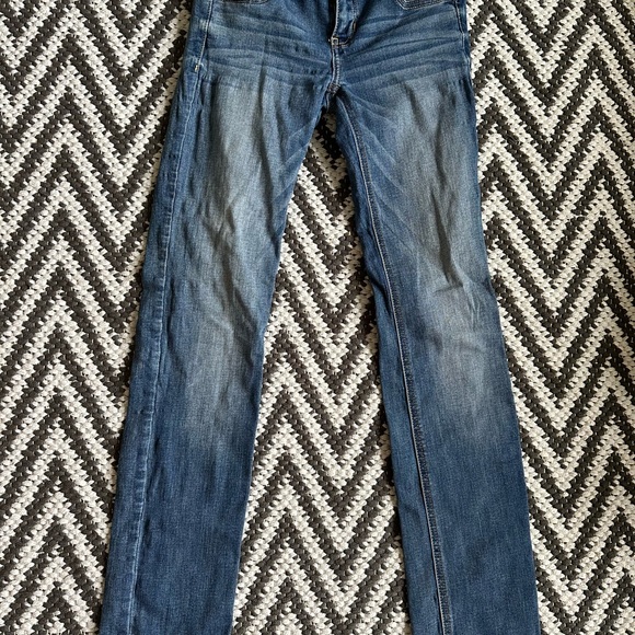 Hollister Straight Jean - Picture 2 of 4